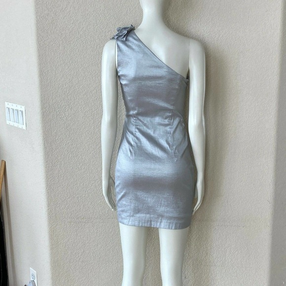 Jessica McClintock One Shoulder Strap Dress - Picture 3 of 7
